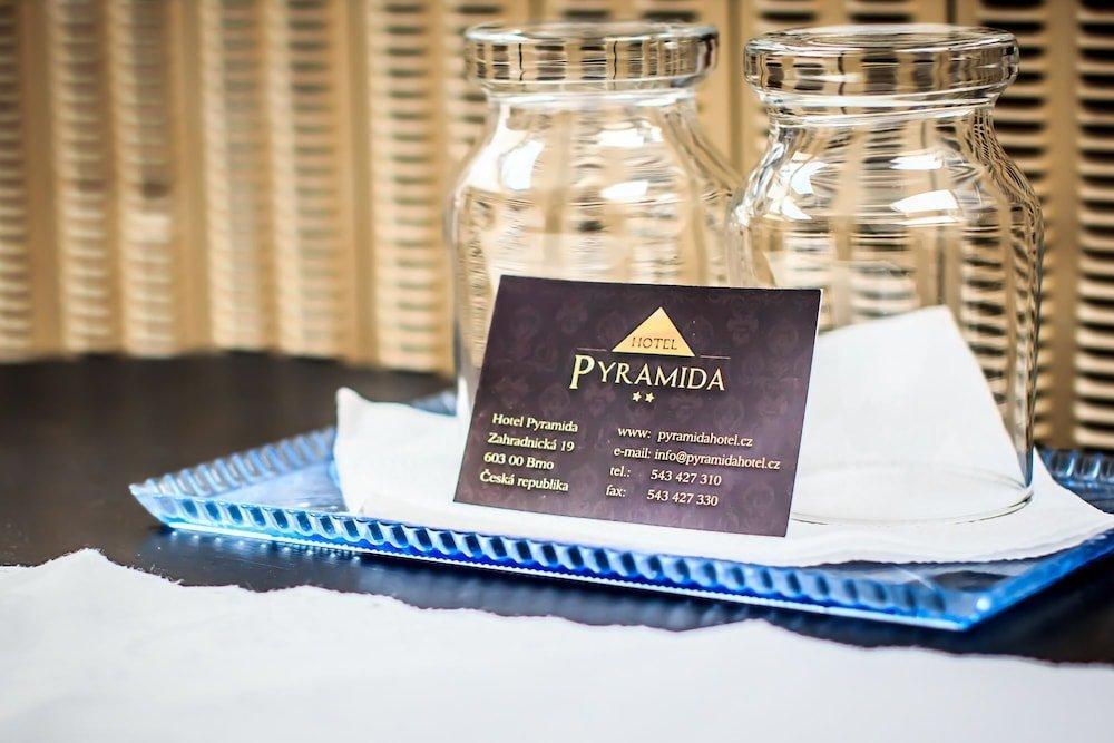 Hotel Pyramida Μπρνο Εξωτερικό φωτογραφία