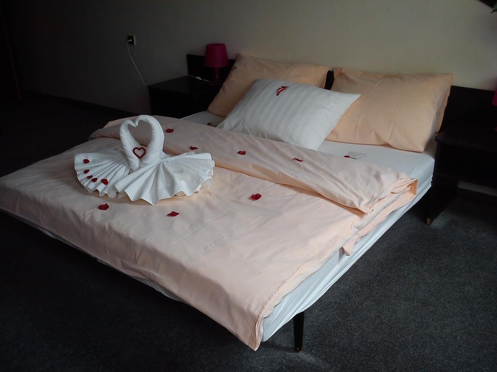 Hotel Pyramida Μπρνο Εξωτερικό φωτογραφία